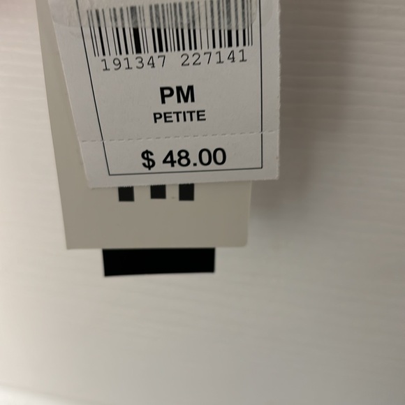 New Petite medium Sheer sleeves, bodice lined, tied front, - Picture 5 of 5